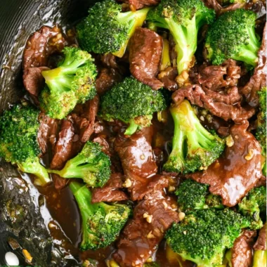 Cozy beef and broccoli dish with tender meat and fresh veggies.