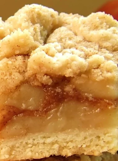 Delicious apple pie bars freshly baked and ready to serve