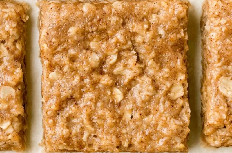 Healthy breakfast bars recipe - low calorie and clean eating