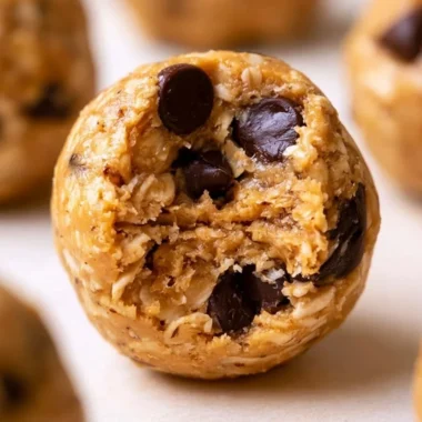 No bake peanut butter oatmeal protein balls energy bites recipe